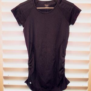 Athleta Fastest Track Tee Ruched Activewear Top Stretch black Small